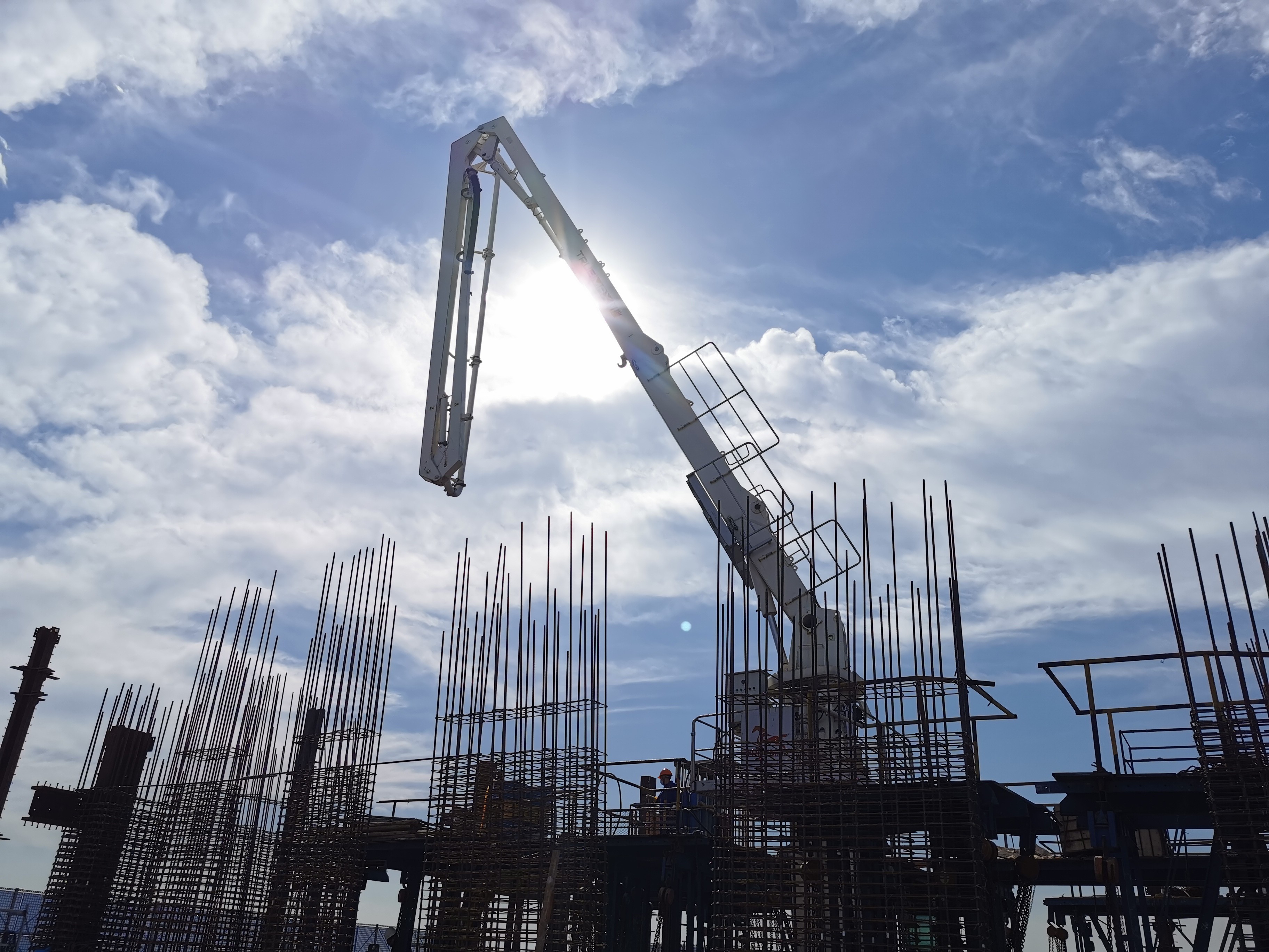 內爬布料機 內爬布料機